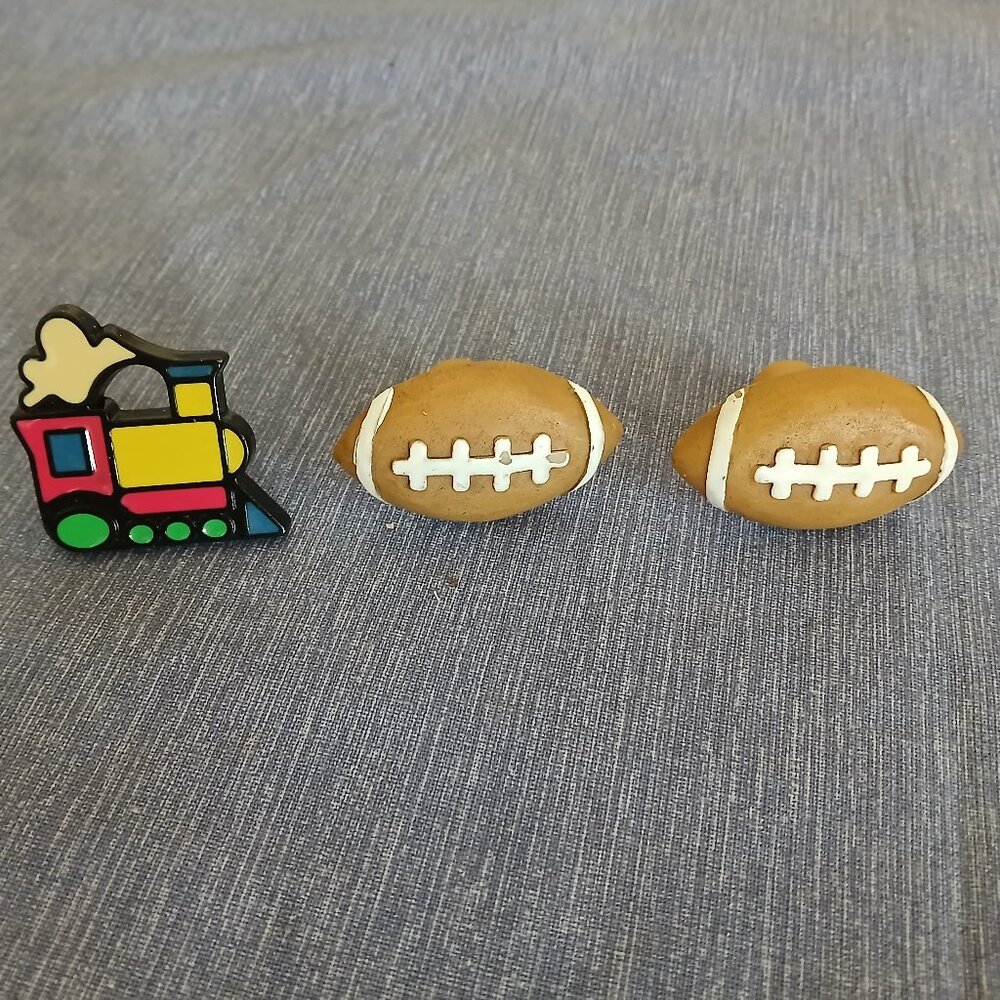 Football x 2 + Train x 1  Draw Knobs
